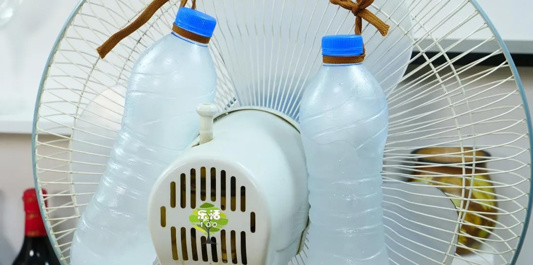 Is the wind blown by the fan hot? Just a plastic bottle is needed to blow out the cool air like an air conditioner